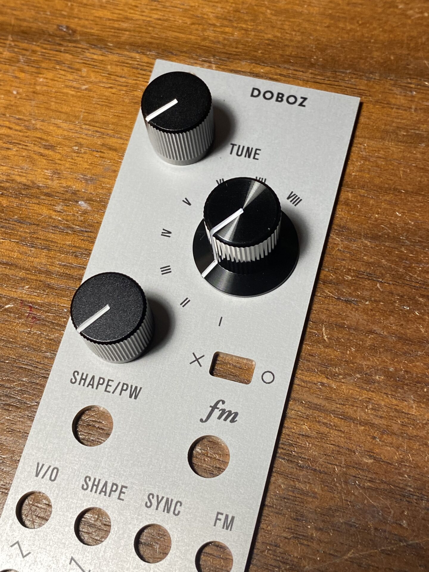 Doboz VCO340 knobs